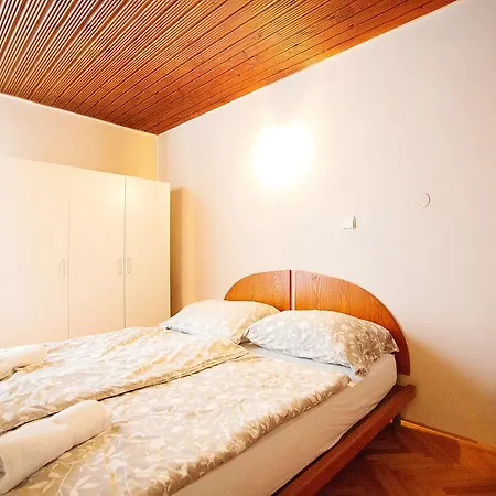 Sweet Apartment *